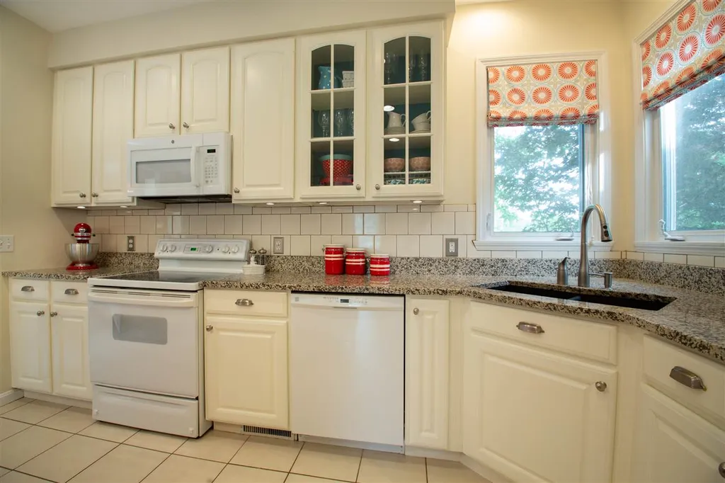 310 Cobblestone Circle South Burlington VT 05403