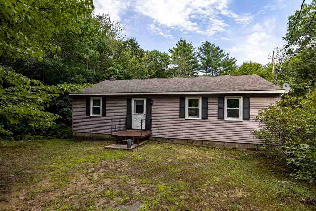 6 Risingwood Drive Bow NH 03304