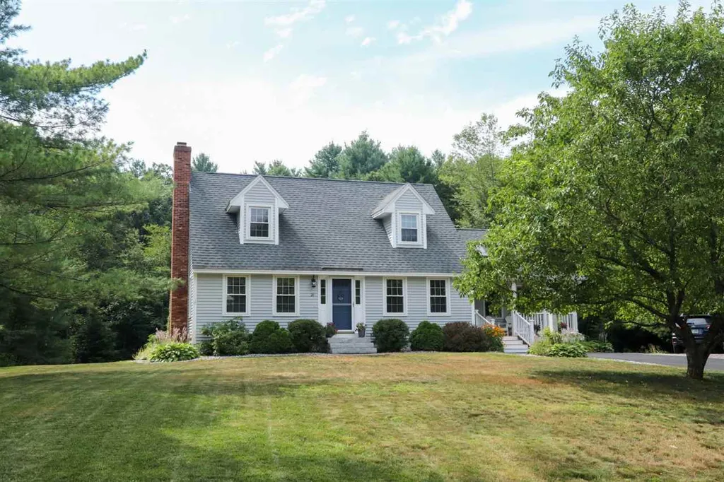 26 Pearson Street Litchfield NH 03052