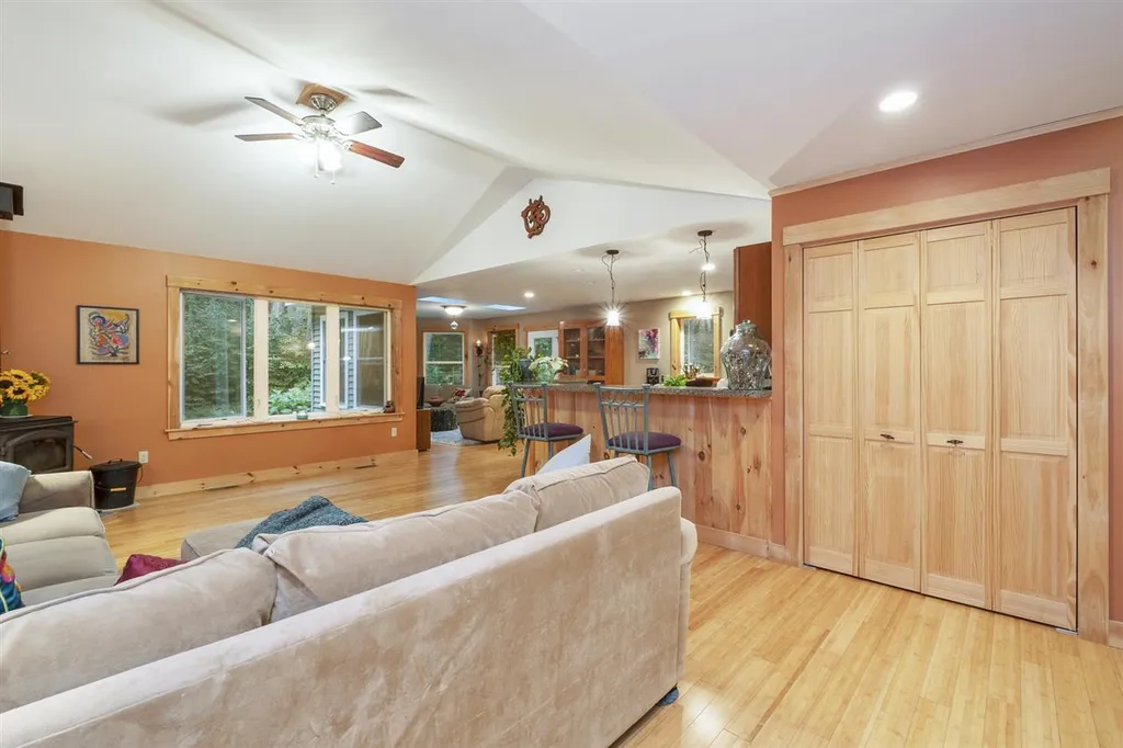 96 Chestnut Cove Road Alton NH 03809