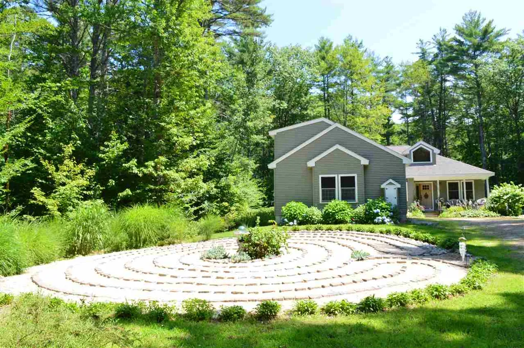 96 Chestnut Cove Road Alton NH 03809