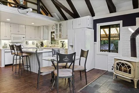 39 Village Road Newbury NH 03255