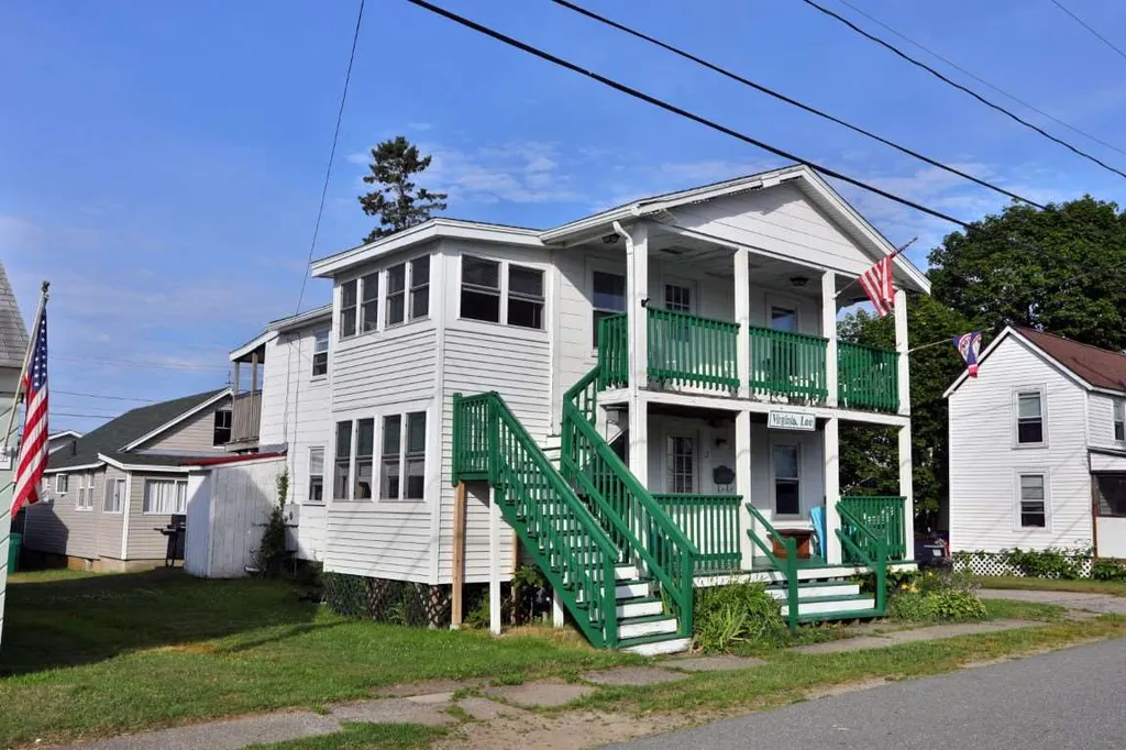 17 Nudd Avenue Hampton NH 03842
