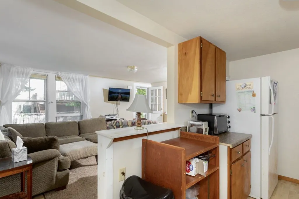 17 Nudd Avenue Hampton NH 03842