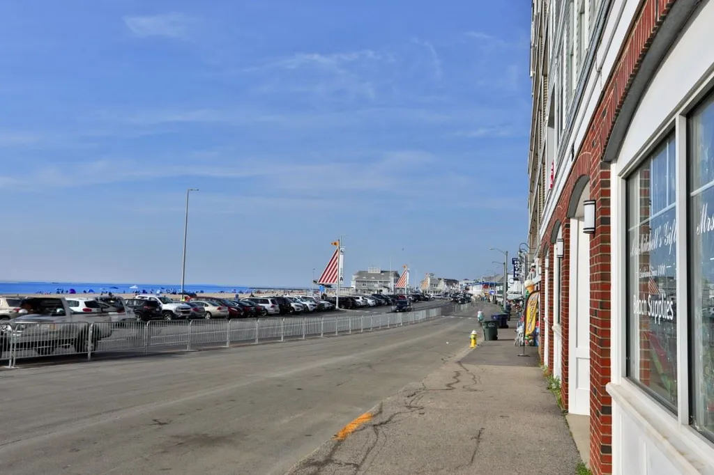 17 Nudd Avenue Hampton NH 03842