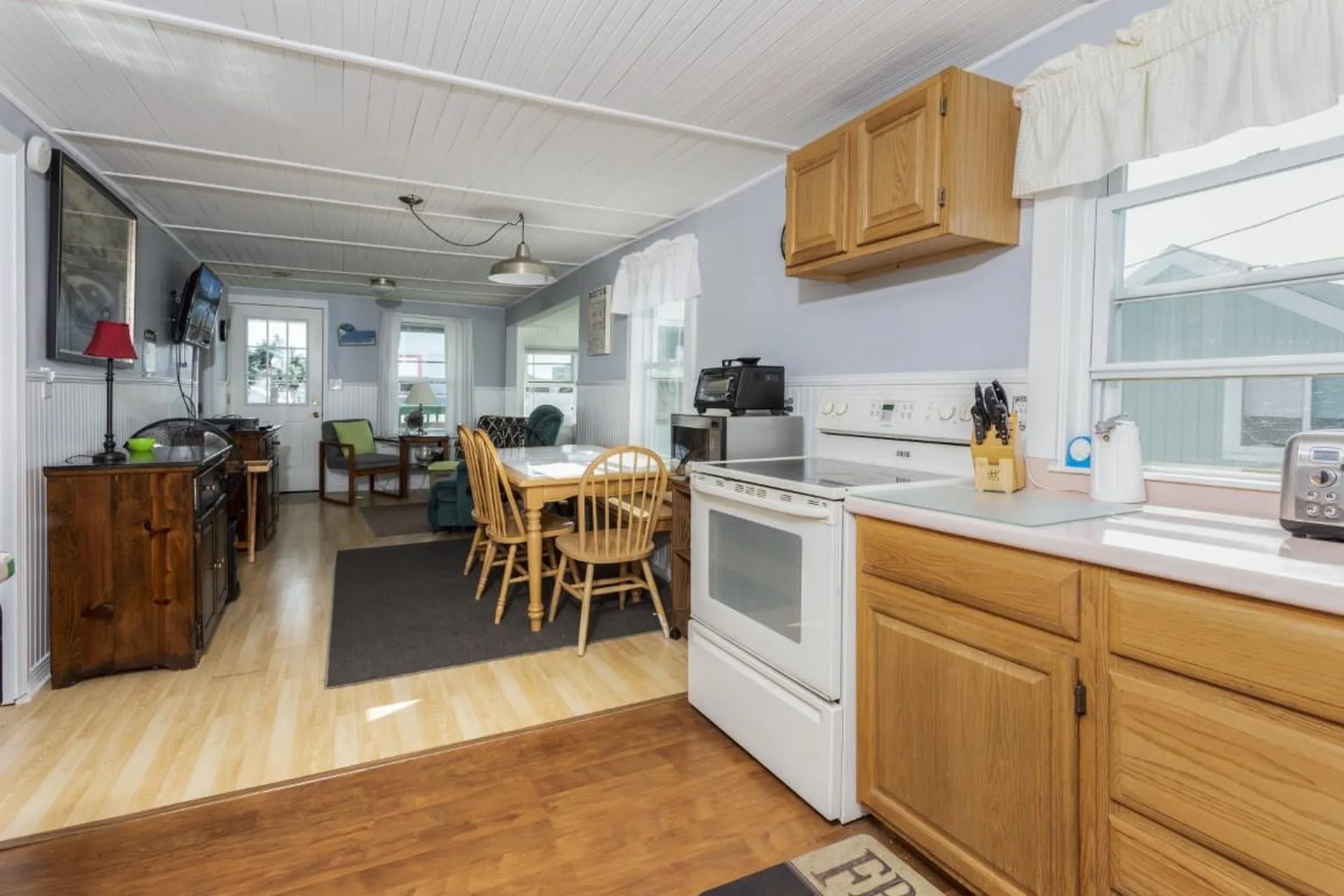 17 Nudd Avenue Hampton NH 03842