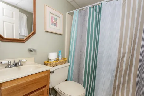 17 Nudd Avenue Hampton NH 03842