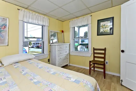 17 Nudd Avenue Hampton NH 03842