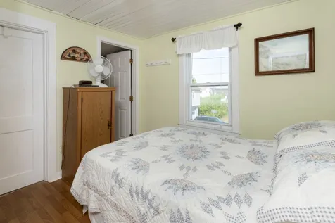 17 Nudd Avenue Hampton NH 03842