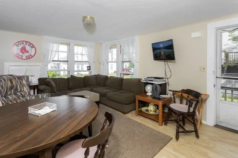 17 Nudd Avenue Hampton NH 03842