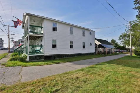 17 Nudd Avenue Hampton NH 03842