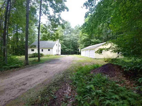 94 Sanborn Road East Kingston NH 03827-2011