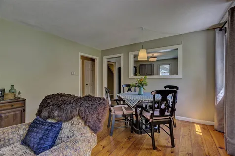 8 Jewell Road Wilmot NH 03287