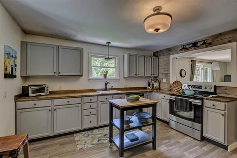 8 Jewell Road Wilmot NH 03287