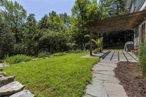 8 Jewell Road Wilmot NH 03287