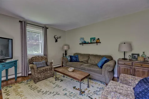 8 Jewell Road Wilmot NH 03287