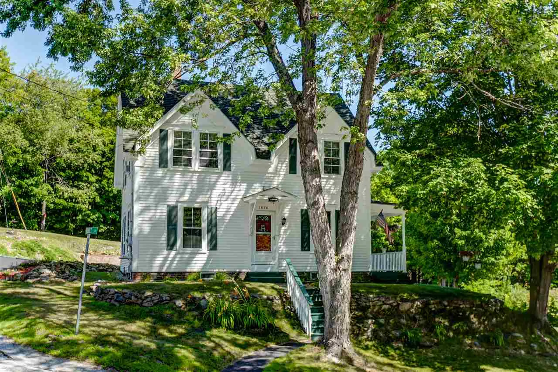 23 Cottage Street Ashland NH 03217