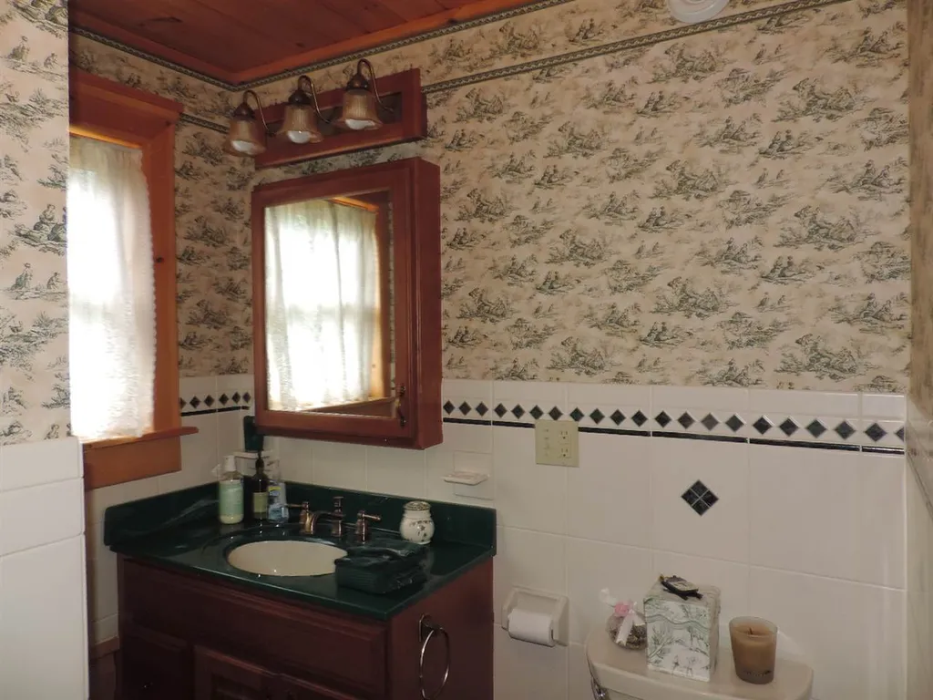 43 Sandy Beach Drive Poultney VT 05764