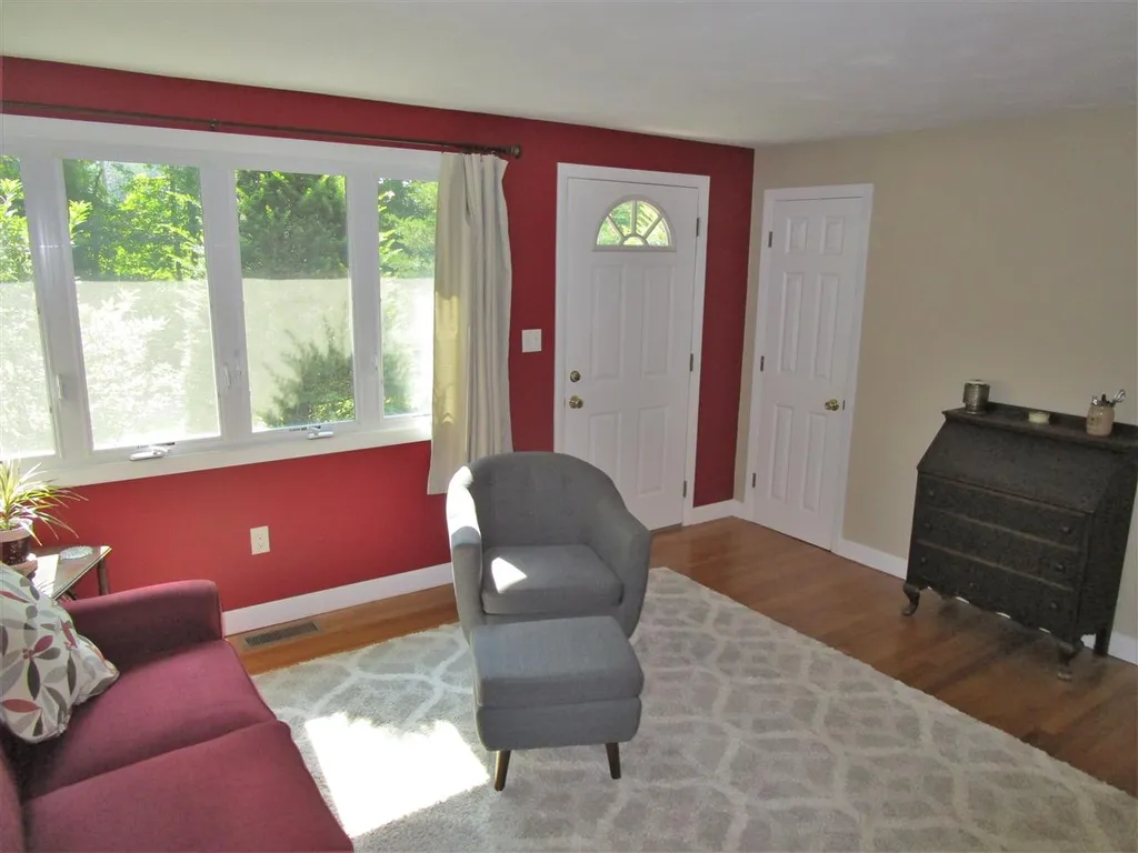 4 Collins Road Danville NH 03819