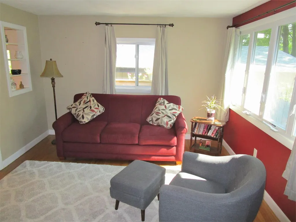 4 Collins Road Danville NH 03819