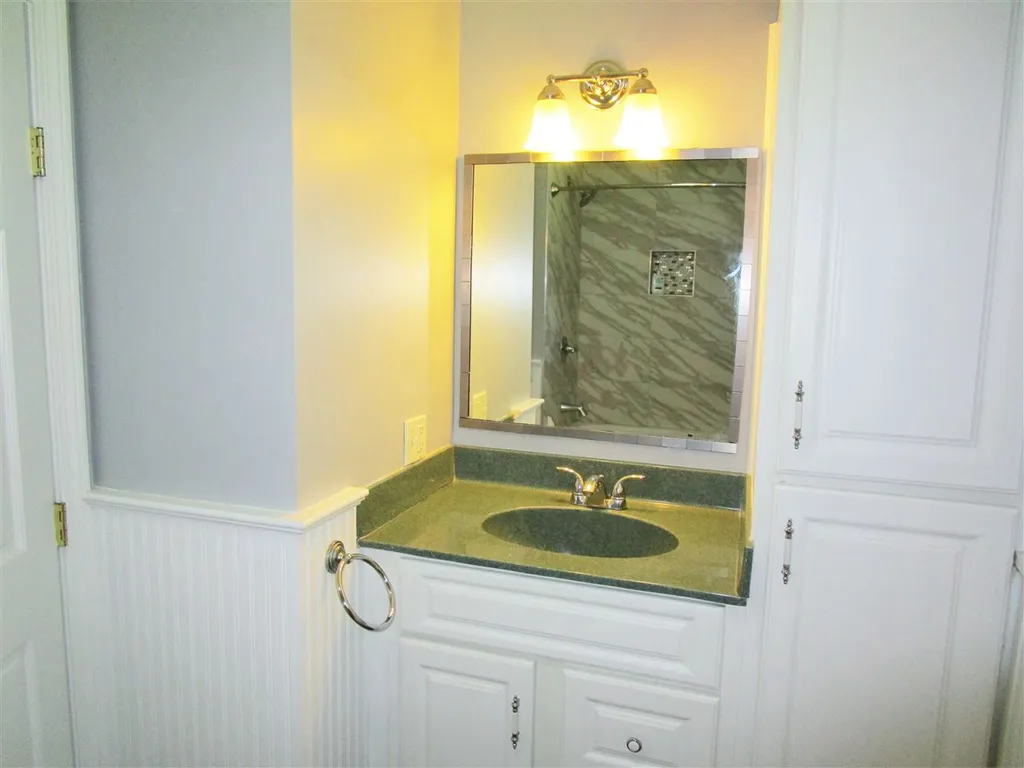 4 Collins Road Danville NH 03819