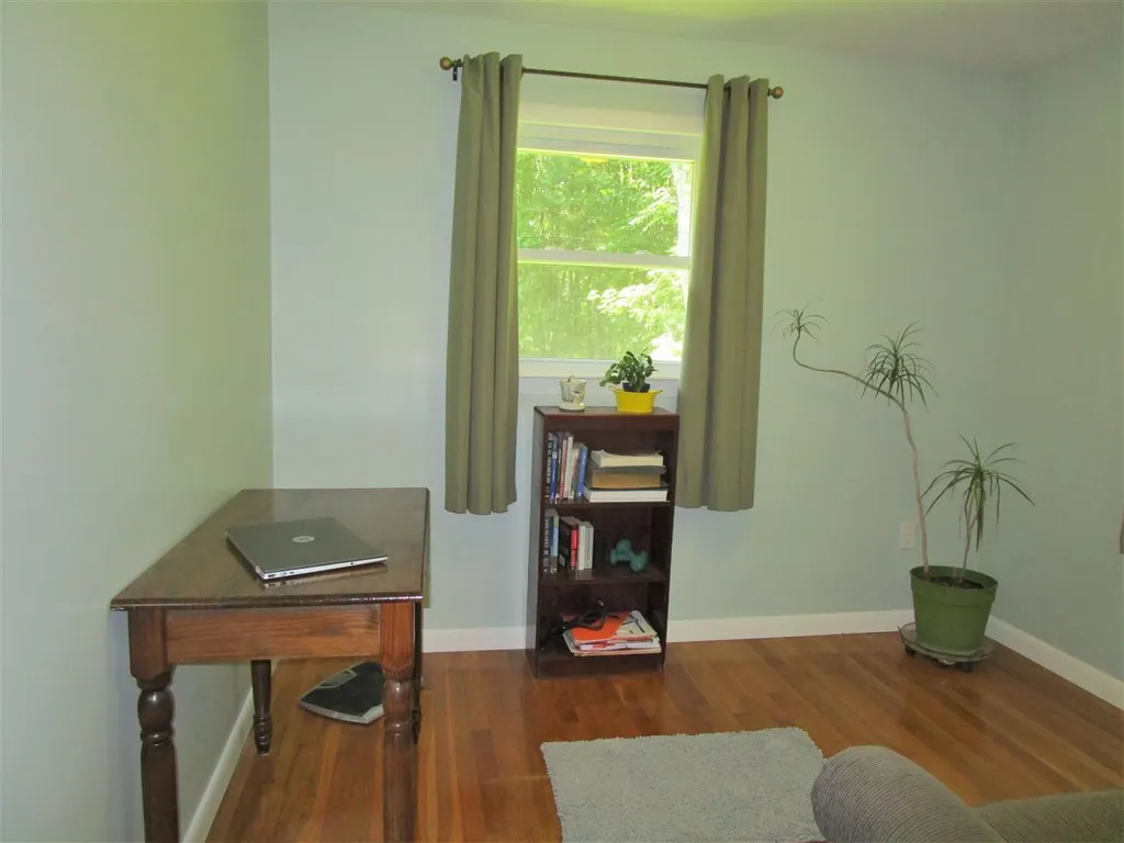 4 Collins Road Danville NH 03819