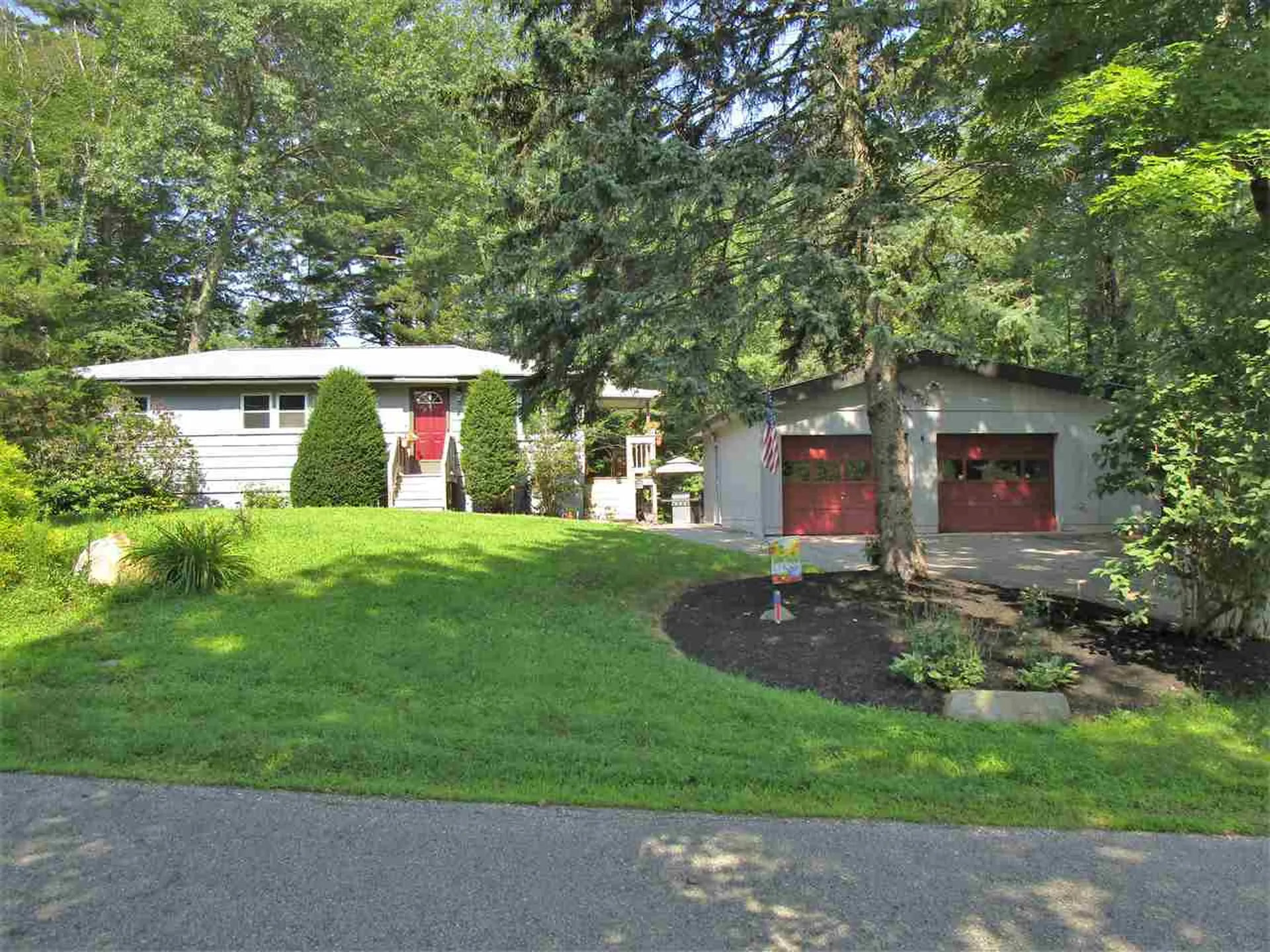 4 Collins Road Danville NH 03819
