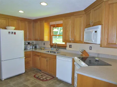 4 Collins Road Danville NH 03819