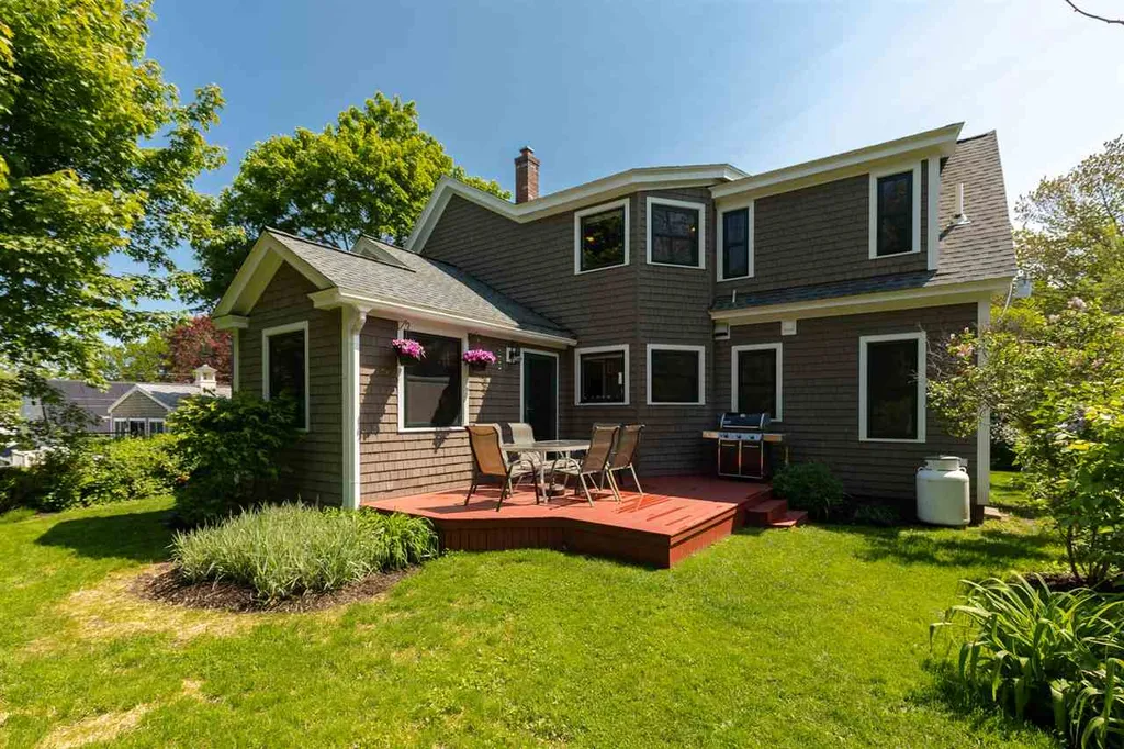 33 Riverview Road New Castle NH 03854