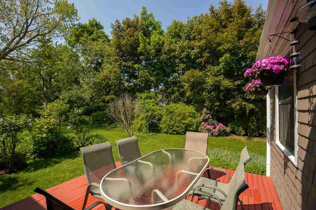 33 Riverview Road New Castle NH 03854