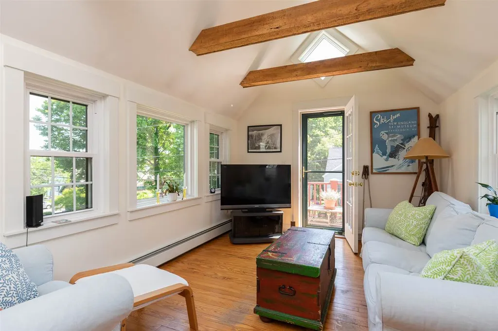 33 Riverview Road New Castle NH 03854