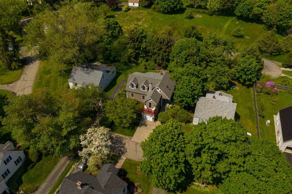 33 Riverview Road New Castle NH 03854