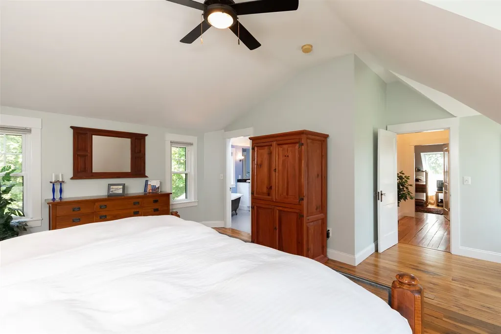 33 Riverview Road New Castle NH 03854
