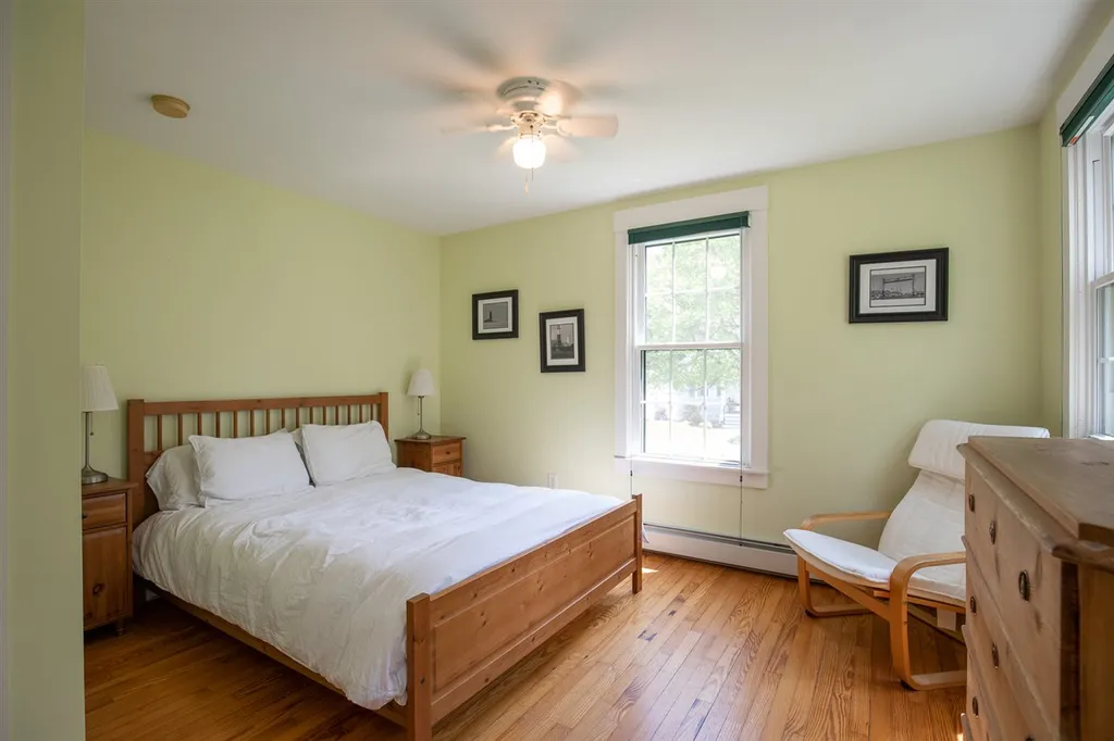 33 Riverview Road New Castle NH 03854