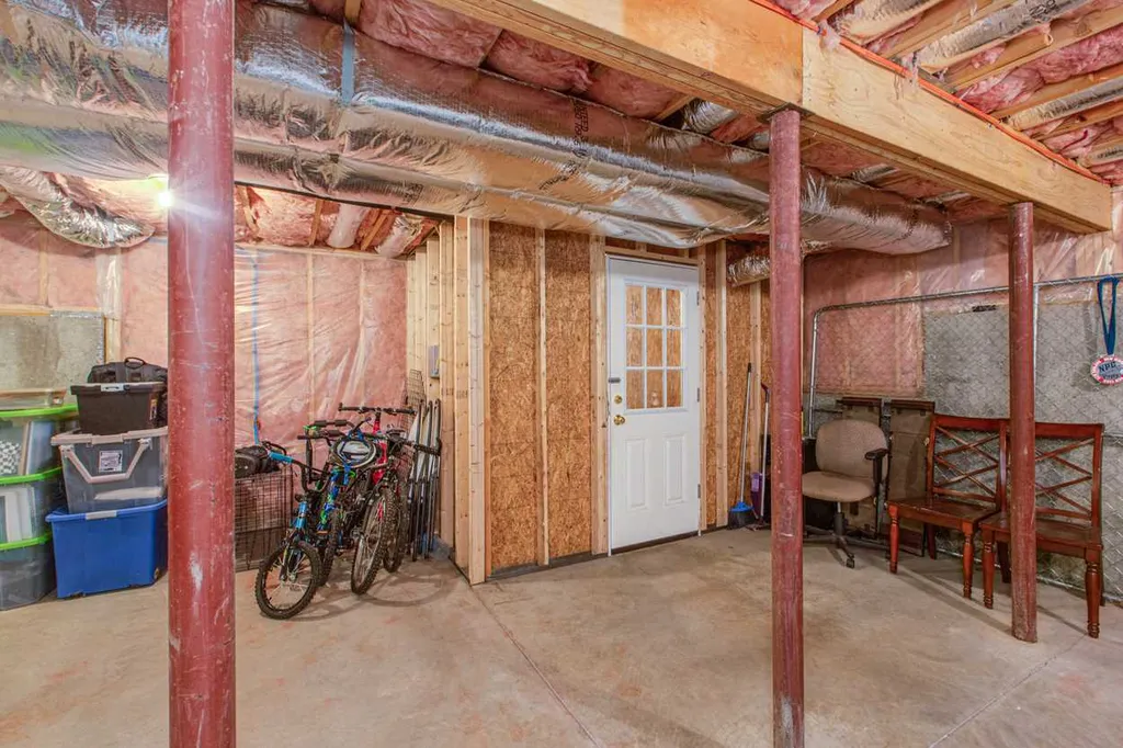 13 Pond Road Raymond NH 03077