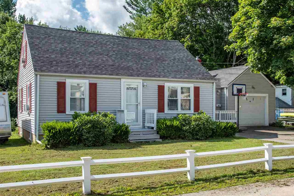 17 Sherman Street Rochester NH 03839