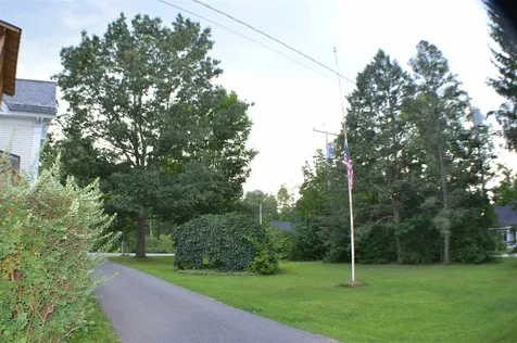 110 Park Avenue Hopkinton NH 03229