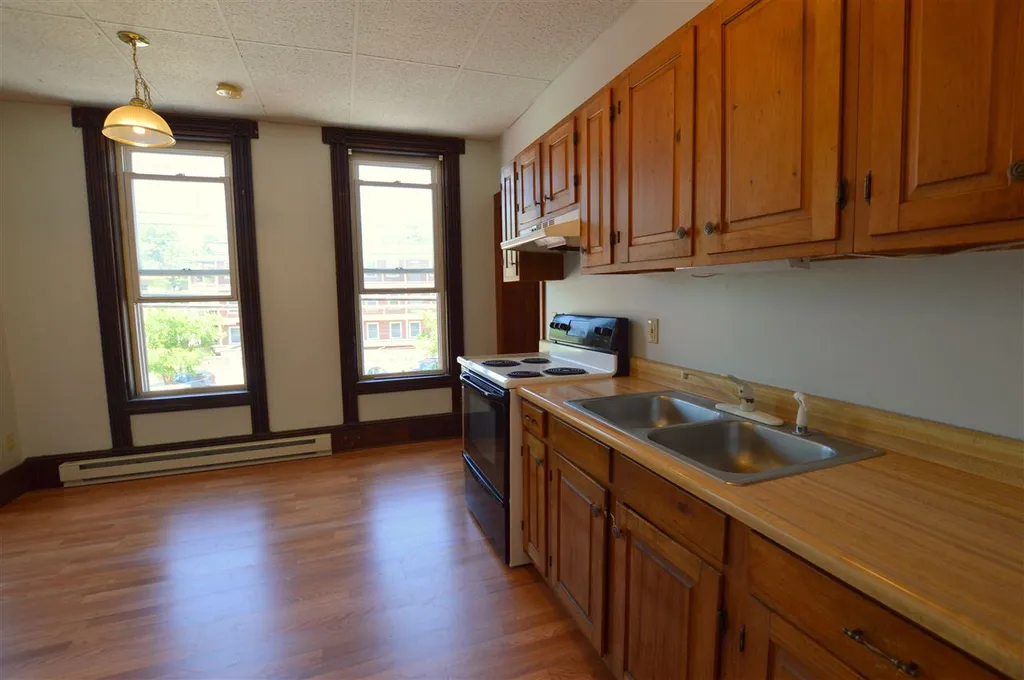 160 Main Street Ludlow VT 05149