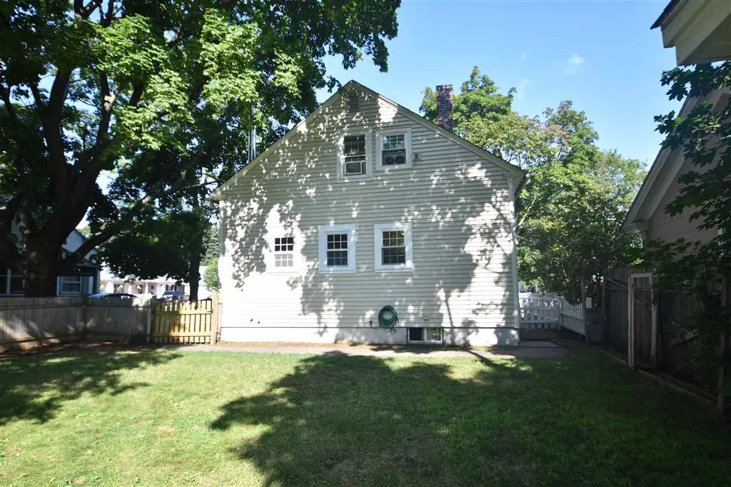 10 High Street Rochester NH 03867