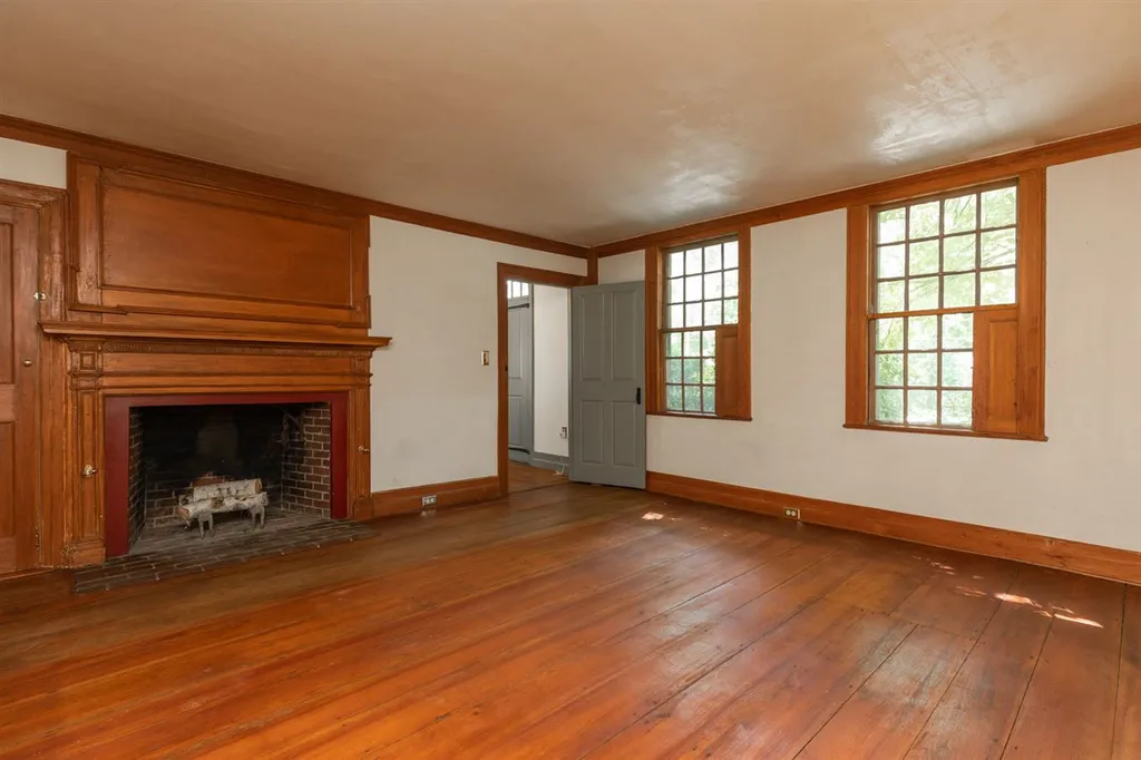 32 Hampton Road Exeter NH 03833