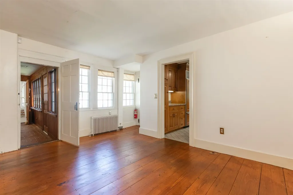 32 Hampton Road Exeter NH 03833