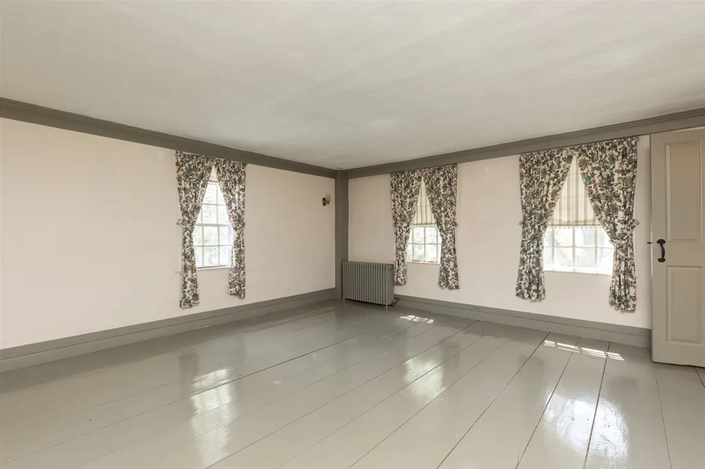32 Hampton Road Exeter NH 03833