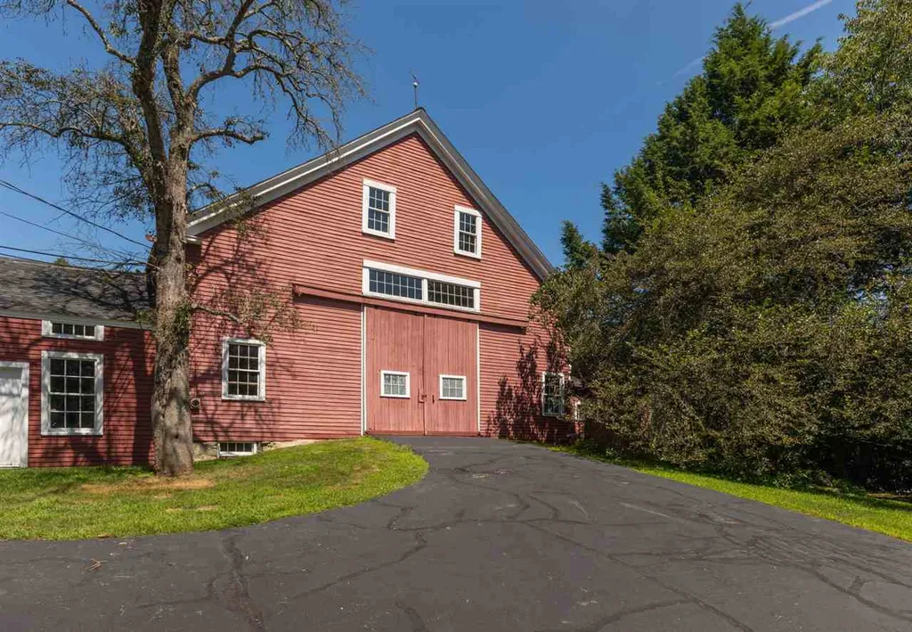 32 Hampton Road Exeter NH 03833