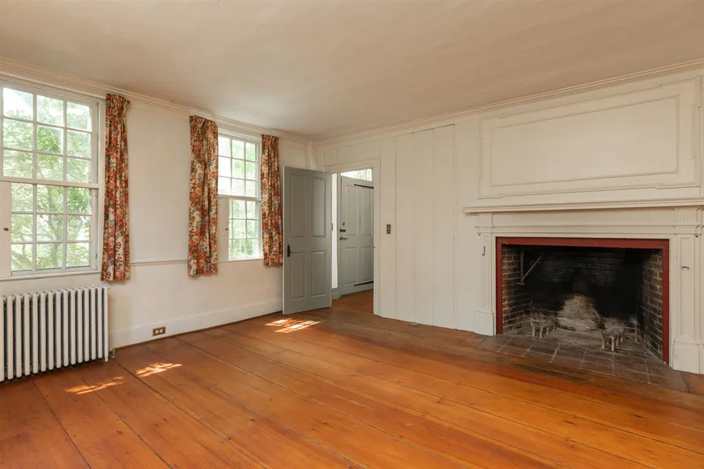 32 Hampton Road Exeter NH 03833
