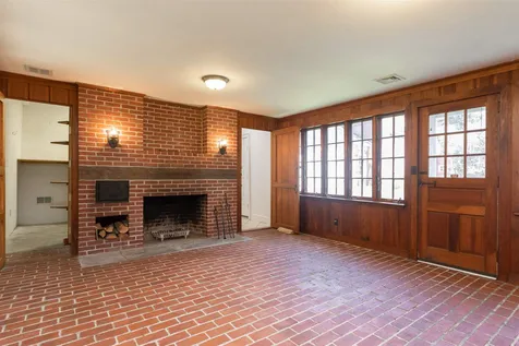 32 Hampton Road Exeter NH 03833