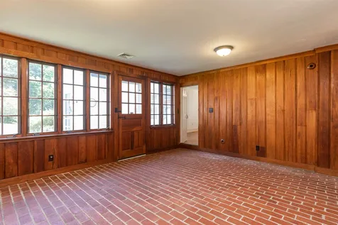 32 Hampton Road Exeter NH 03833