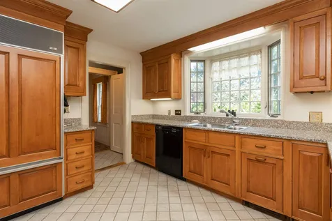 32 Hampton Road Exeter NH 03833