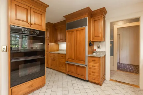 32 Hampton Road Exeter NH 03833