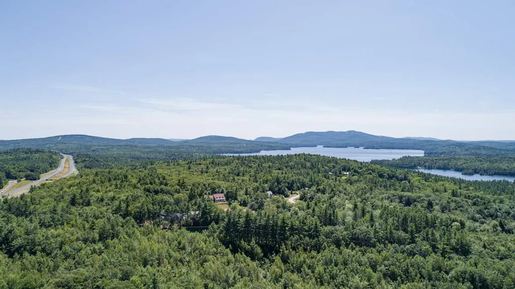 21 Goose Hole Road New London NH 03257