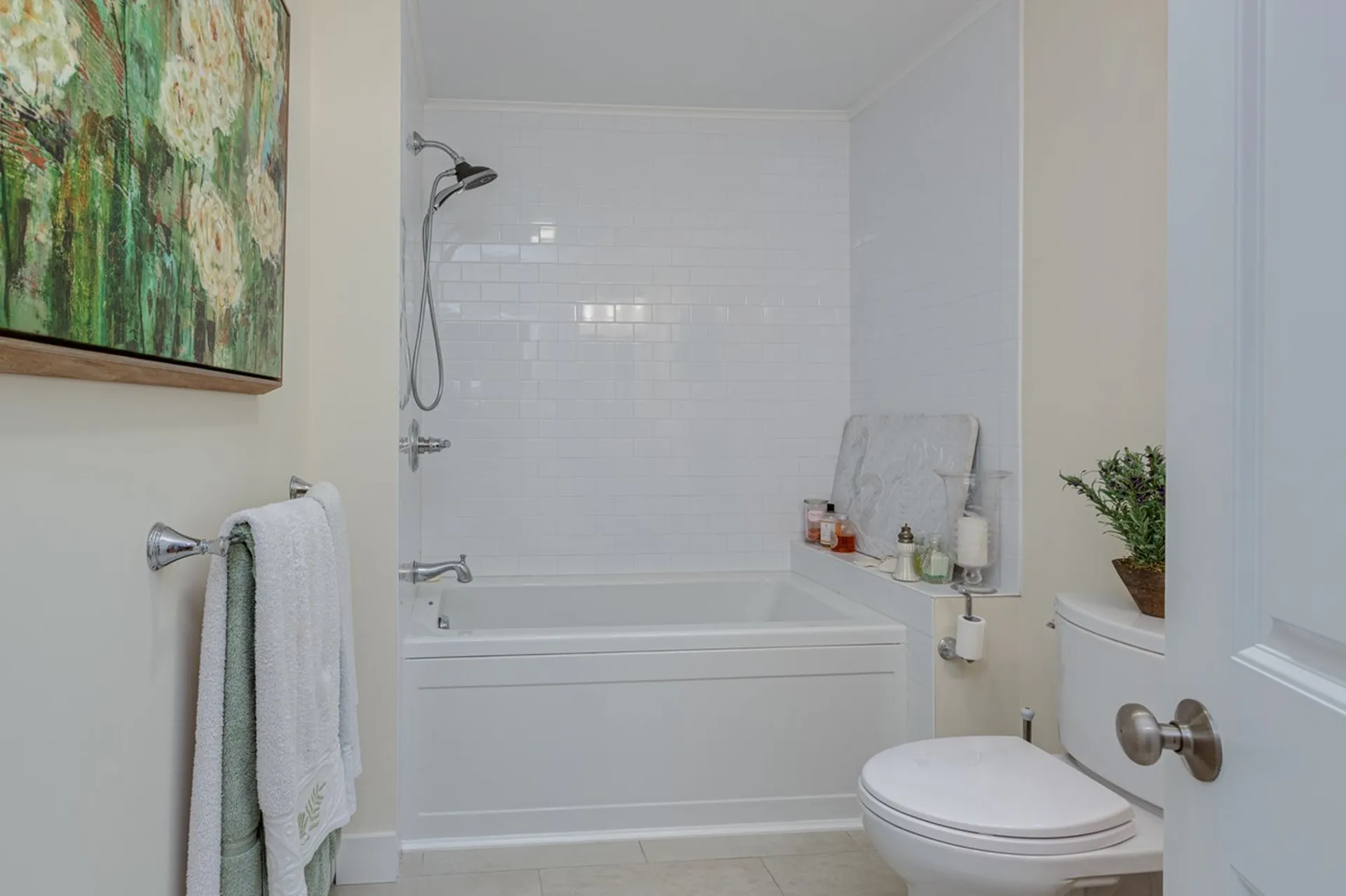21 Goose Hole Road New London NH 03257